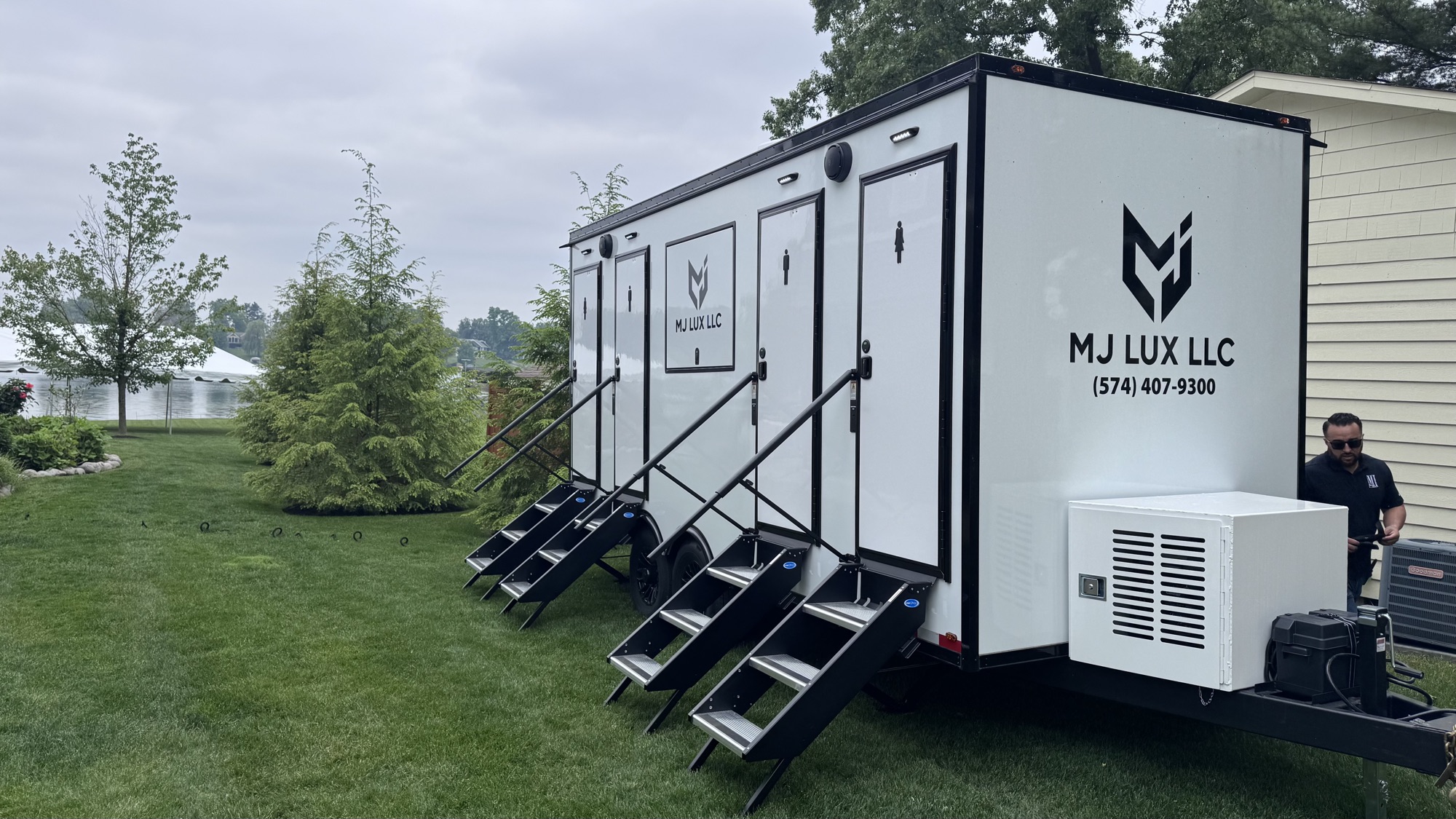 Restroom Trailers